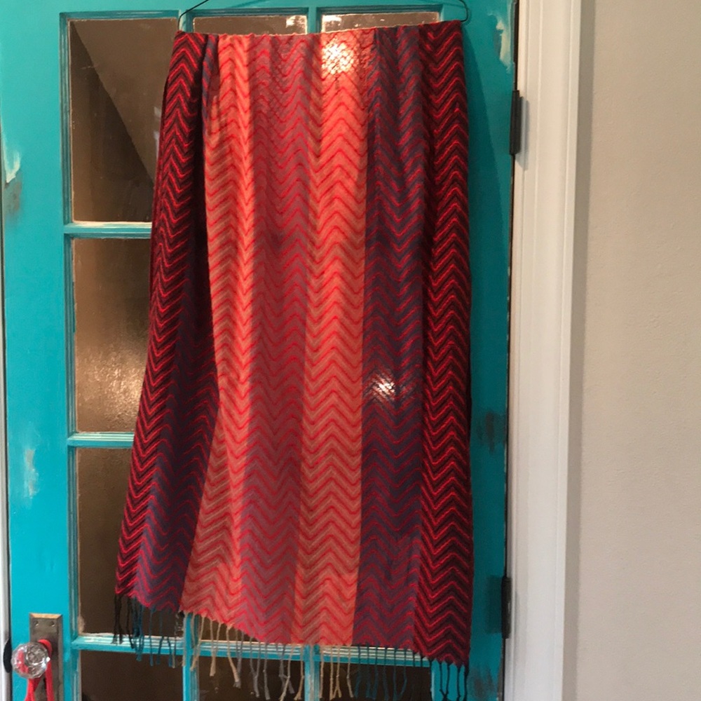 Same as the other scarf/ wrap